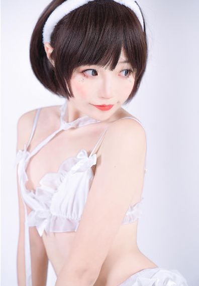 喷水白丝蜜臀av久久av