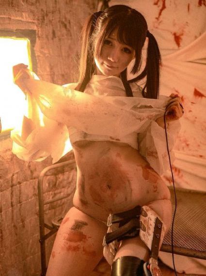 亚洲美女与野兽