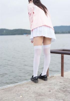 夜晚绽放的向日葵